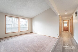 15501 SE 19th Cir in Vancouver, WA - Building Photo - Building Photo