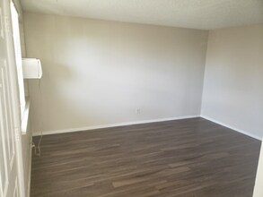 3950 Turnpike Dr in Westminster, CO - Building Photo - Building Photo