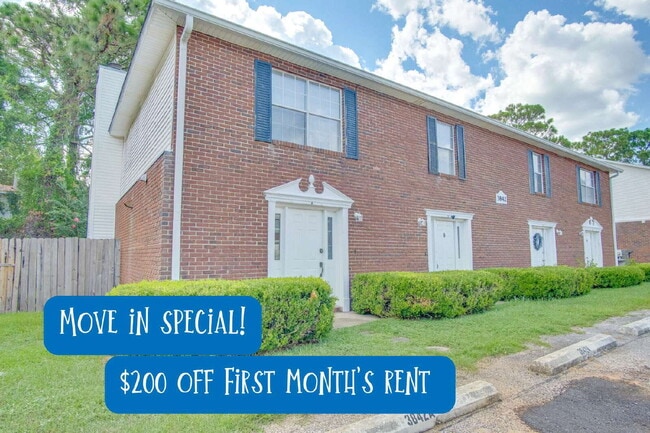 3050 Belle Meade Dr in Pensacola, FL - Building Photo - Building Photo