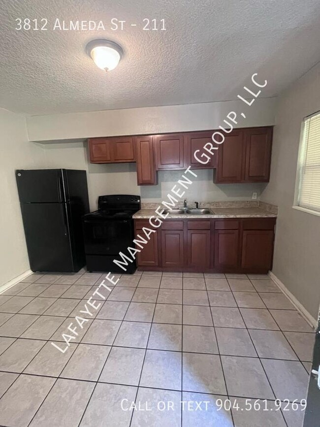 3812 Almeda St in Jacksonville, FL - Building Photo - Building Photo