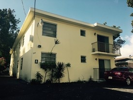 528 SW 6th St in Miami, FL - Building Photo
