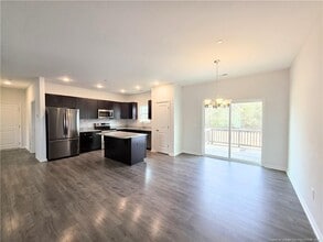 245 Southern Pl in Lillington, NC - Building Photo - Building Photo