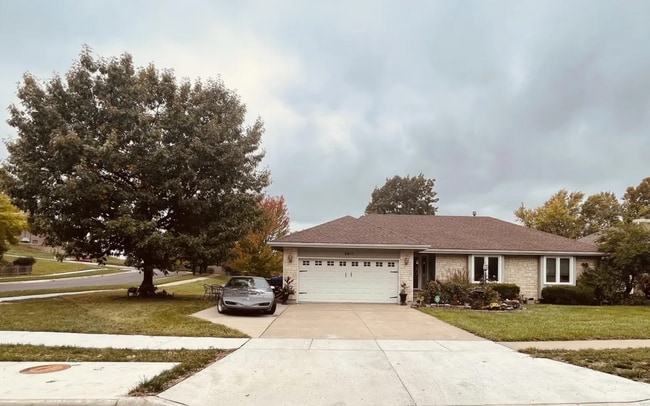 property at 3611 SW Red Hawk Ct
