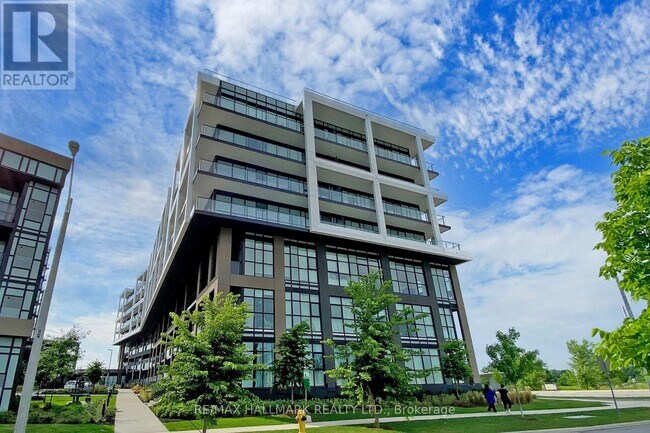 60-460 George Butchart Dr in Toronto, ON - Building Photo - Building Photo
