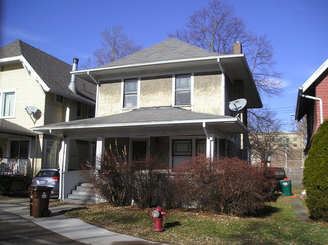 6 Savoy Ct