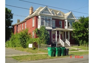 146 Mansion St in Poughkeepsie, NY - Building Photo - Building Photo