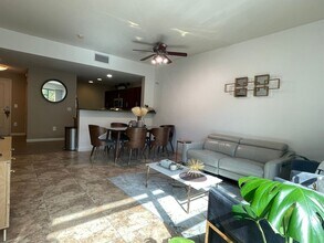 206 Park Blvd in San Diego, CA - Foto de edificio - Building Photo