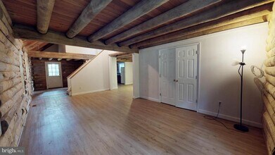 412 Ole Dirt Rd in Great Falls, VA - Building Photo - Building Photo
