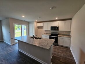 374 Jeff Waters Cir in Longs, SC - Building Photo - Building Photo