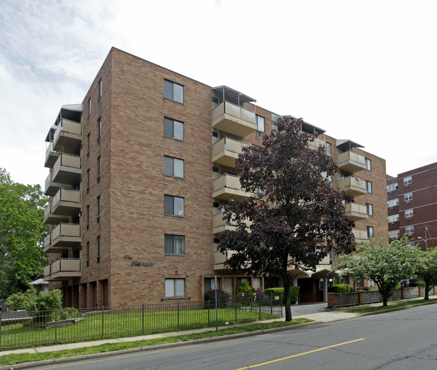 The Eldorado in Hackensack, NJ - Building Photo