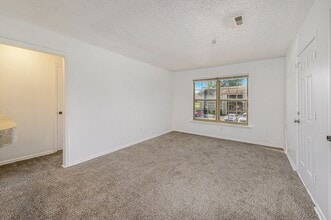 903 S Edgebrook Ln in Olathe, KS - Building Photo - Building Photo