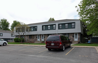 Westerfield North Townhouses in Olathe, KS - Building Photo - Building Photo