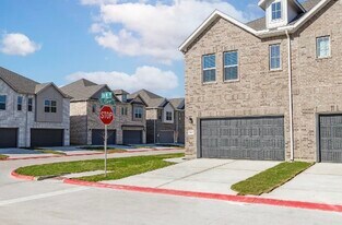 9826 Clifden St in Rosharon, TX - Building Photo