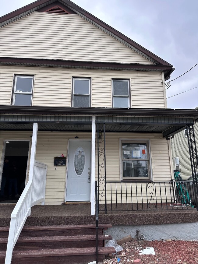 property at 7 Scureman St