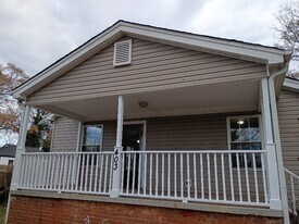 403 Fair St in Greenville, SC - Building Photo