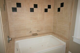 636 21st St in Bettendorf, IA - Building Photo - Building Photo