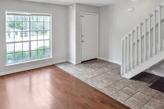 1212 Boone Hill Rd in Summerville, SC - Building Photo - Building Photo