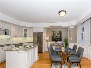 137 Marlborough St, Unit 1 in Boston, MA - Building Photo - Building Photo