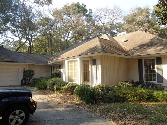 11 Gossamer Ln in Savannah, GA - Building Photo - Building Photo