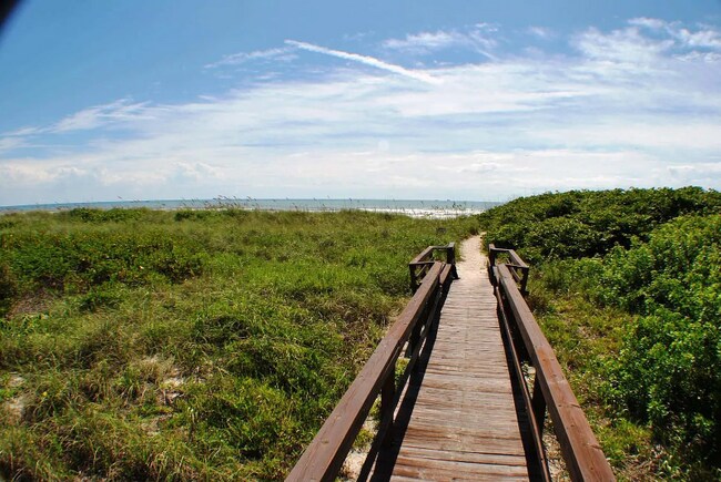 3190 N Atlantic Ave in Cocoa Beach, FL - Building Photo - Building Photo