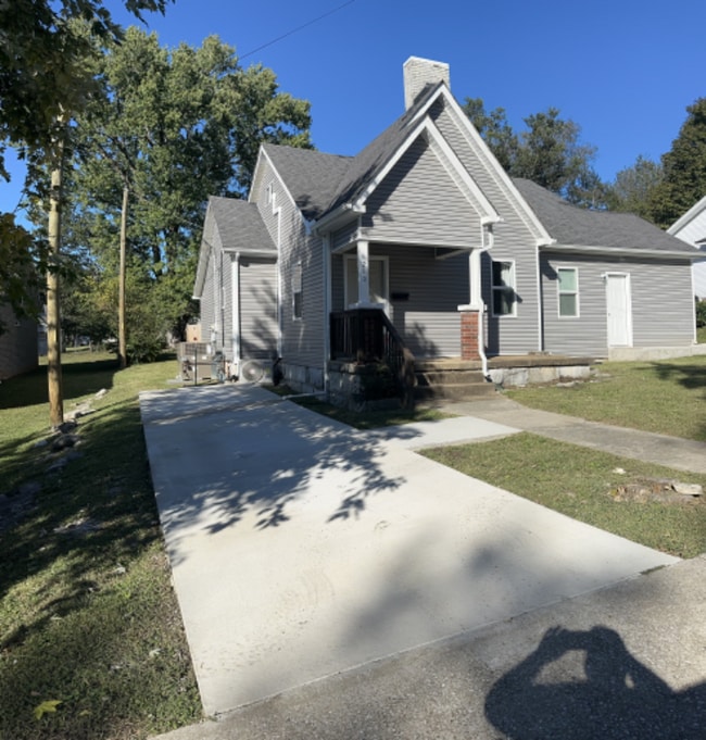property at 213 Fite Ave E