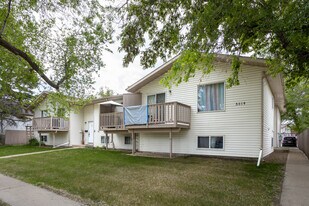 5814 52 Av in Red Deer, AB - Building Photo