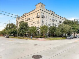 2216 Chenevert St in Houston, TX - Building Photo