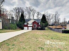 6821 Hickory Hollow Dr in Douglasville, GA - Building Photo - Building Photo