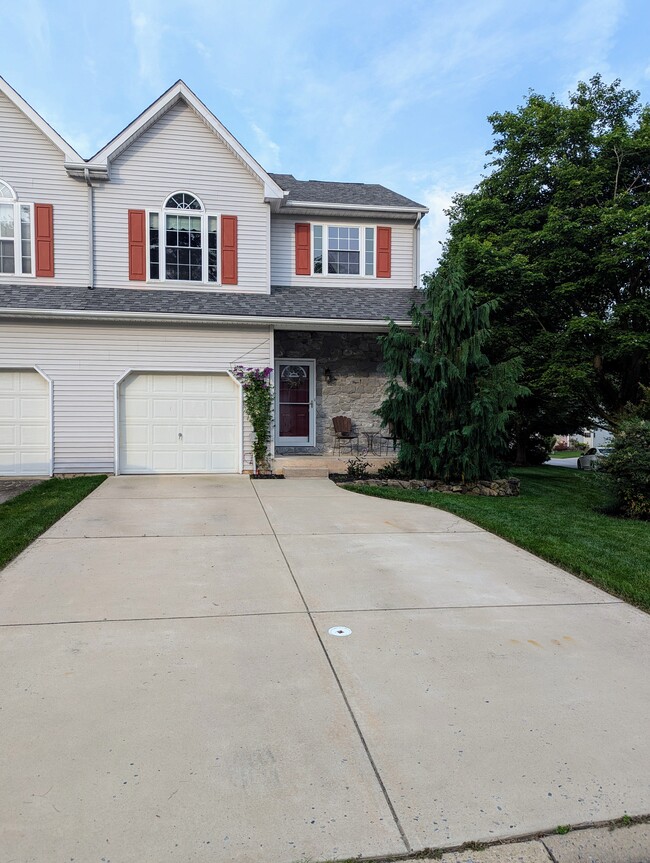 property at 9 Degas Cir