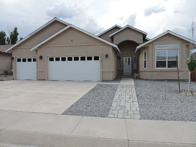 property at 1105 Dixie Ln
