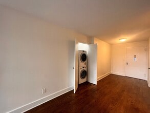 220 E 63rd St in New York, NY - Building Photo - Building Photo