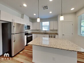 1041 Via Lombardi in Henderson, NV - Building Photo - Building Photo