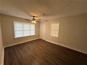 1357 W Gulf Field Dr in Mobile, AL - Building Photo - Building Photo