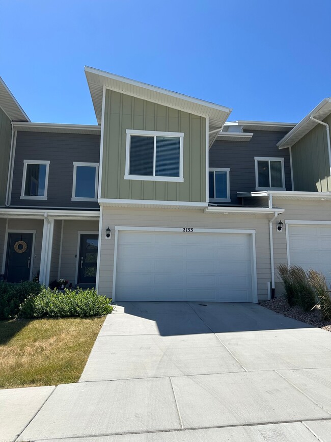 property at 2133 N Chianti St