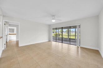 433 Piedmont J in Delray Beach, FL - Building Photo - Building Photo