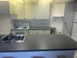 638 Gilcrest Rd in Colorado Springs, CO - Building Photo - Building Photo