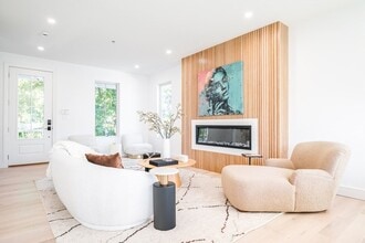 15-17-17 Jewett Pl in Newton, MA - Building Photo - Building Photo