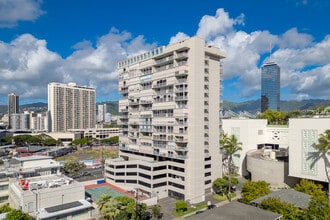 Atkinson Plaza in Honolulu, HI - Building Photo - Building Photo