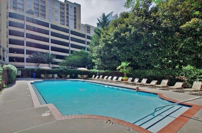 1101 Juniper St NE, Unit 327 in Atlanta, GA - Building Photo - Building Photo