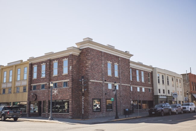Albemarle Studio Apartments in Livingston, MT - Foto de edificio - Building Photo