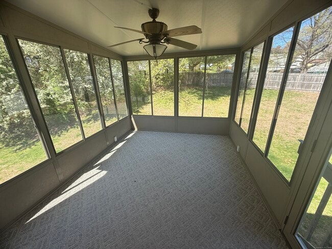 75 Harold Rd in Farmington, CT - Building Photo - Building Photo