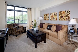 Meridian at Grosvenor Station in North Bethesda, MD - Foto de edificio - Interior Photo