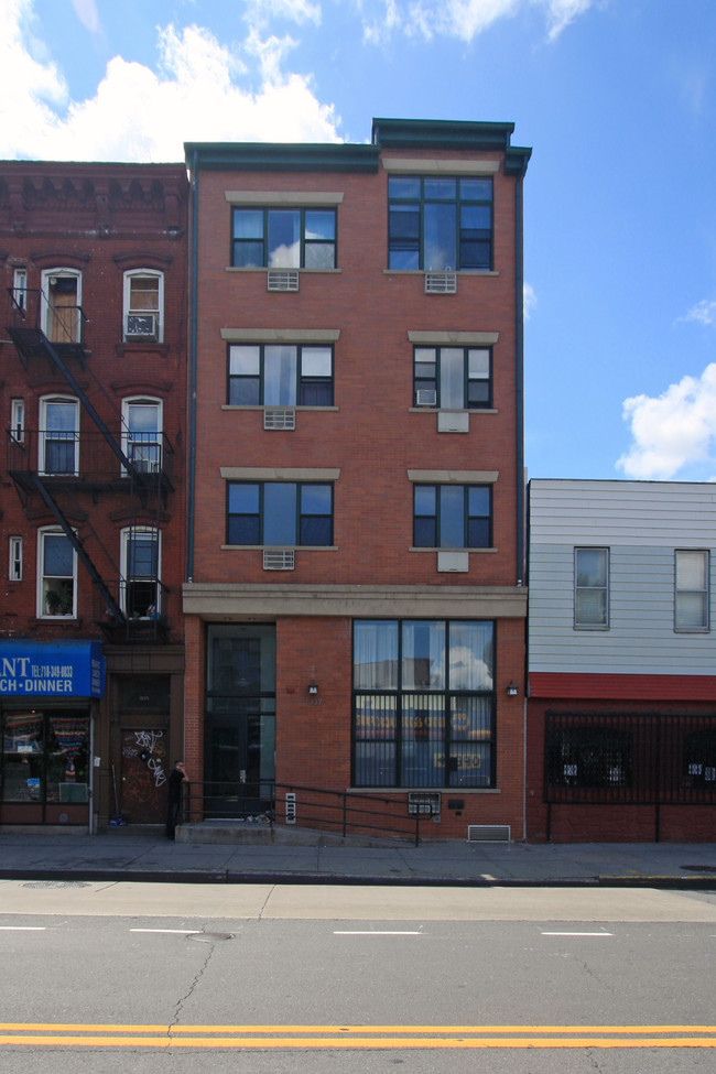 1037 Manhattan Ave in Brooklyn, NY - Building Photo - Building Photo