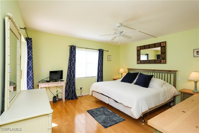property at 1075 Foxfire Ln