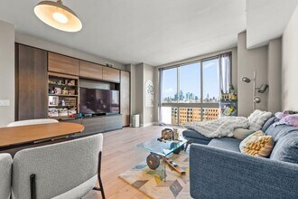 800 Jackson St in Hoboken, NJ - Foto de edificio - Building Photo