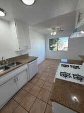 4840 W 118th St, Unit 1 in Hawthorne, CA - Foto de edificio - Building Photo