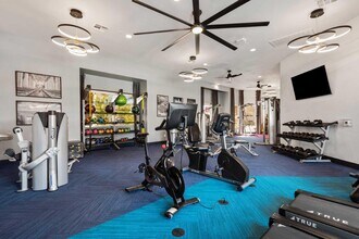 REVERB at Spring Valley in Las Vegas, NV - Foto de edificio - Building Photo