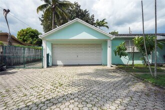 11121 SW 203rd Terrace in Cutler Bay, FL - Building Photo - Building Photo