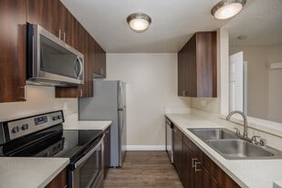 Mariners Point in Imperial Beach, CA - Building Photo