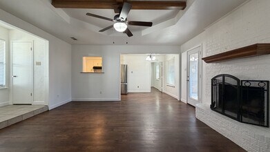 6610 Huron Ave in Lubbock, TX - Building Photo - Building Photo